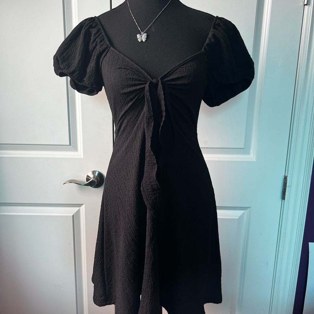 Elegant Black Puff Sleeve Dress